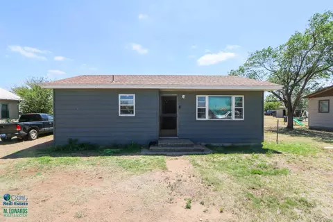 709 W Ross St, Floydada, TX 79235