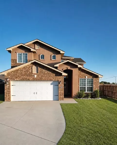 8702 10th St, Lubbock, TX 79416
