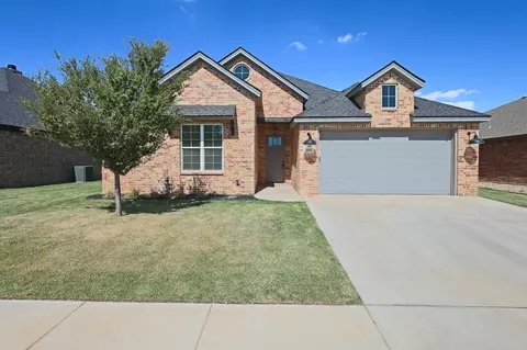 322 Cowboy Ln, Wolfforth, TX 79382