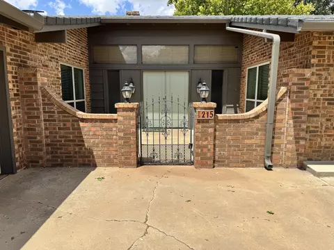 Exterior - 215 Lometa Dr, Plainview, TX 79072 photo 6 of 7