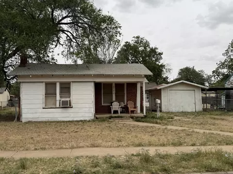 2216 27th St, Lubbock, TX 79411
