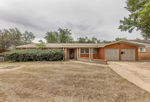 5215 27th St, Lubbock, TX 79407
