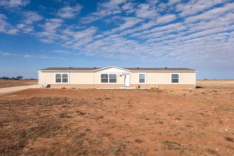 516 Sage Rd, Tahoka, TX 79373