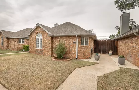5712 81st St, Lubbock, TX 79424