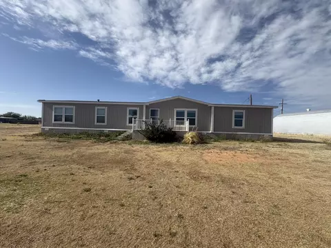 404 Avenue O, Ralls, TX 79357