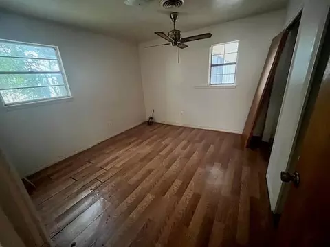 Bedroom - 1503 Garland St, Plainview, TX 79072 photo 3 of 5