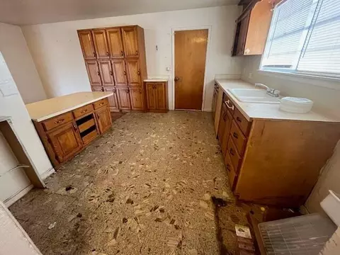 Kitchen - 1503 Garland St, Plainview, TX 79072 photo 1 of 1