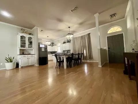 Entry Way - 1417 Kings, Plainview, TX 79072 photo 1 of 3