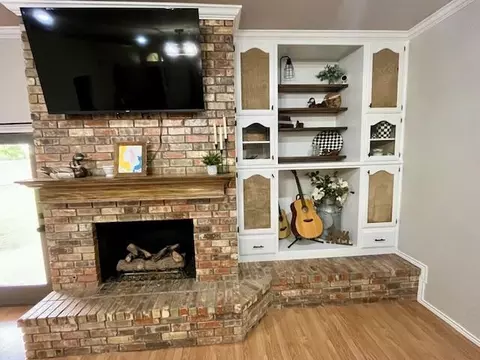 Living - 1417 Kings, Plainview, TX 79072 photo 2 of 2