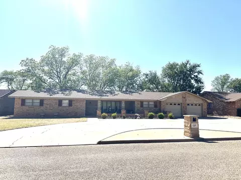 Exterior - 1305 Itasca St, Plainview, TX 79072 photo 2 of 10