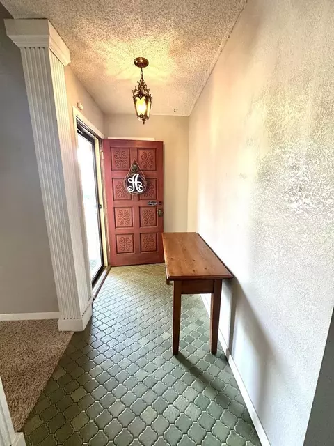 Entry Way - 1305 Itasca St, Plainview, TX 79072 photo 3 of 3