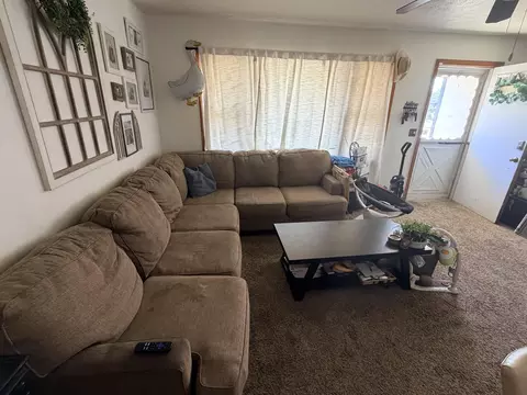 Living - 207 SE 5th St, Plainview, TX 79072 photo 2 of 2