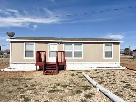 132 Railroad, Levelland, TX 79336
