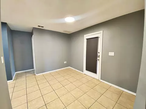 532 N Clinton Ave, Lubbock, TX 79416