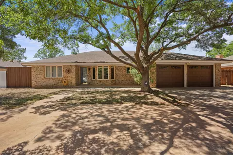 1806 E Hester St, Brownfield, TX 79316