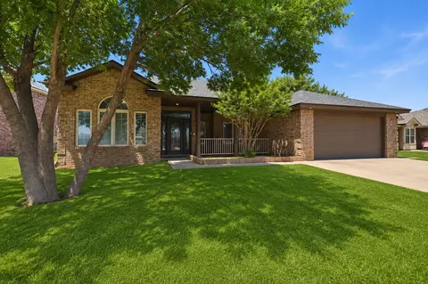 616 N 8th St, Wolfforth, TX 79382