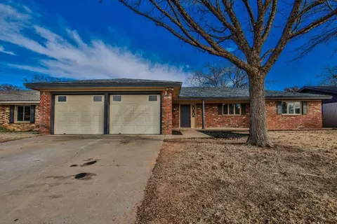 8007 Elmwood Ave, Lubbock, TX 79424