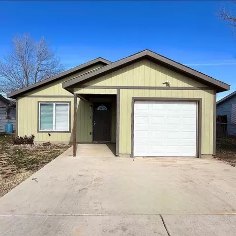 1319 E 16th St, Lubbock, TX 79403