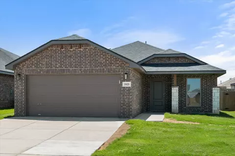 2425 Aberdeen Ave, Wolfforth, TX 79382