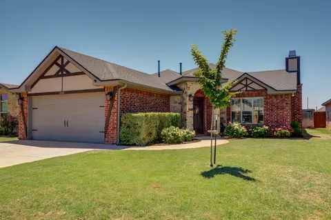 2305 102nd St, Lubbock, TX 79423