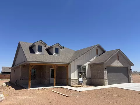 1006 N 4th St, Wolfforth, TX 79382