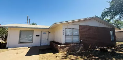 1308 61st St, Lubbock, TX 79412
