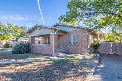 2017 17th St, Lubbock, TX 79401