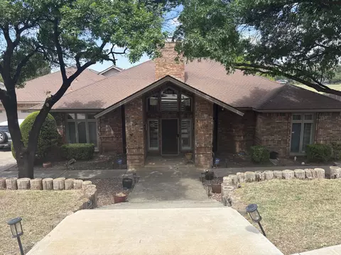 74 S Lakeshore Dr, Ransom Canyon, TX 79366