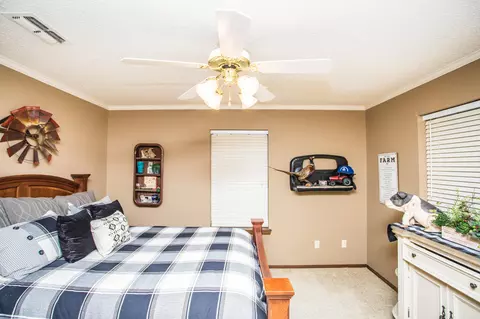 Bedroom - 1304 Jefferson Dr, Plainview, TX 79072 photo 6 of 10