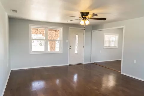 402 E 9th St, Plainview, TX 79072 photo 9