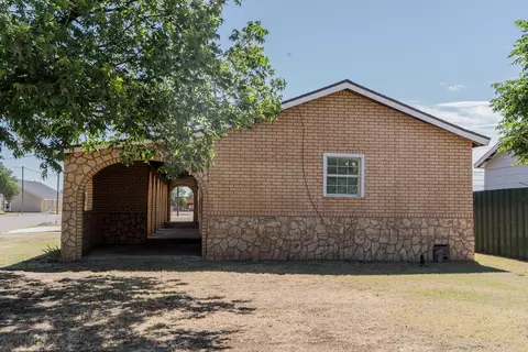 402 E 9th St, Plainview, TX 79072 photo 38