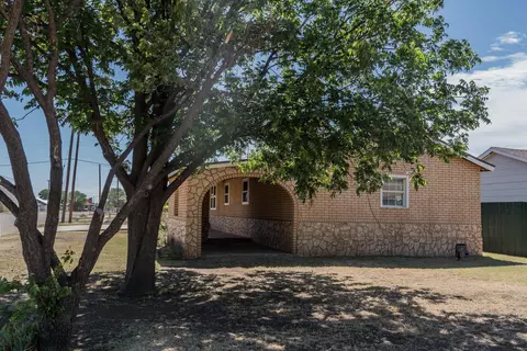 402 E 9th St, Plainview, TX 79072 photo 37