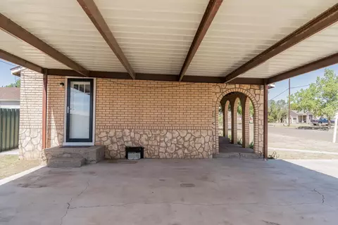 402 E 9th St, Plainview, TX 79072 photo 33