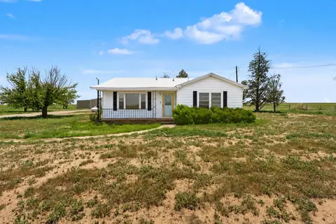 6212 Beaver Rd, Smyer, TX 79367