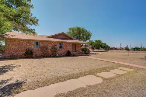 204 Igoe Ave, Anton, TX 79313
