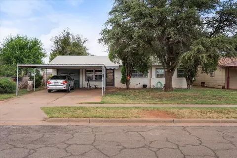 3407 E Colgate St, Lubbock, TX 79403