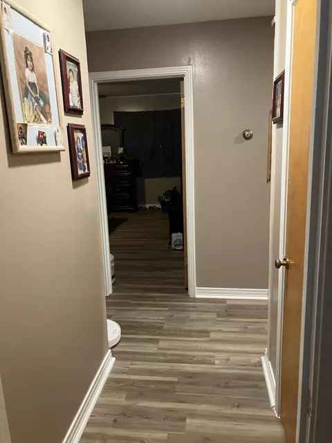 Entry Way - 2701 W 11th St, Plainview, TX 79072 photo 1 of 3