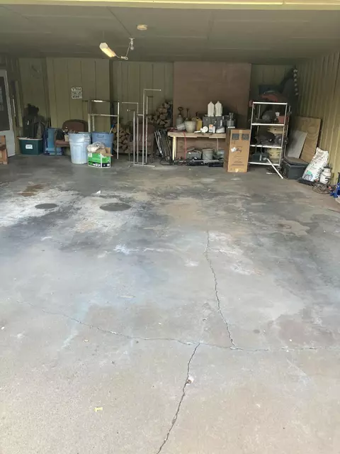 Exterior - 2701 W 11th St, Plainview, TX 79072 photo 7 of 7
