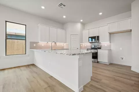 Kitchen - 6301 Viola Ave, Lubbock, TX 79407 photo 2 of 4