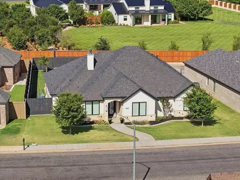 1005 Buckingham Ave, Wolfforth, TX 79382