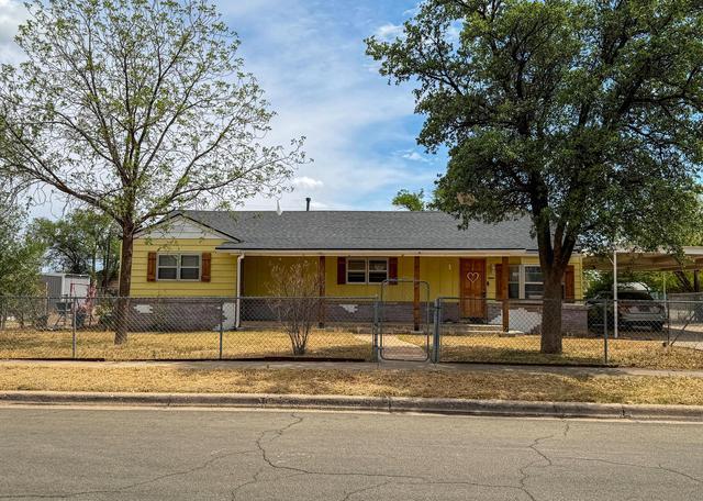 3221 Emory St, Lubbock, TX 79415