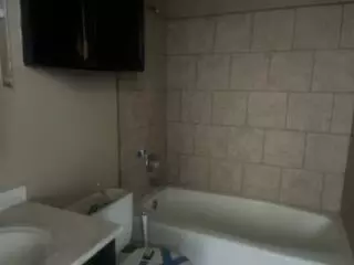 Bath - 105 Pecos Pl, Plainview, TX 79072 photo 1 of 4