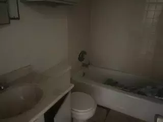 Bath - 105 Pecos Pl, Plainview, TX 79072 photo 2 of 4