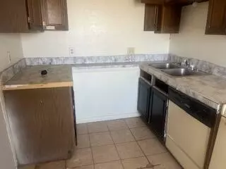 Kitchen - 105 Pecos Pl, Plainview, TX 79072 photo 1 of 2