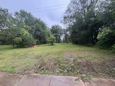 904 Burton Ave, Orange, TX 77630