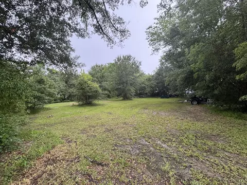 900 Burton Ave, Orange, TX 77630