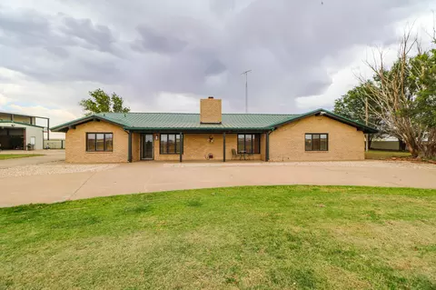 1740 Us 70, Springlake, TX 79082