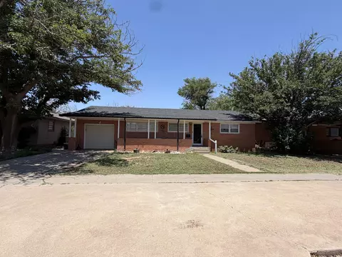 407 Pine St, Levelland, TX 79336