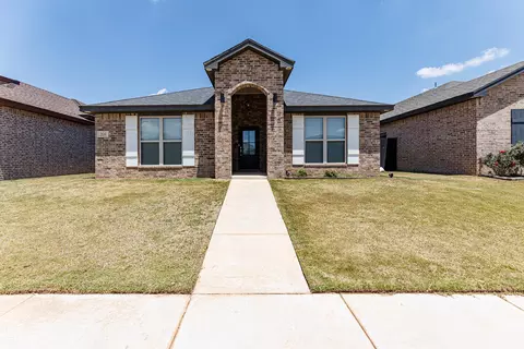 204 Cowboy Ln, Wolfforth, TX 79382
