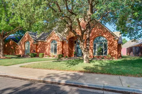 8210 Dover Ave, Lubbock, TX 79424